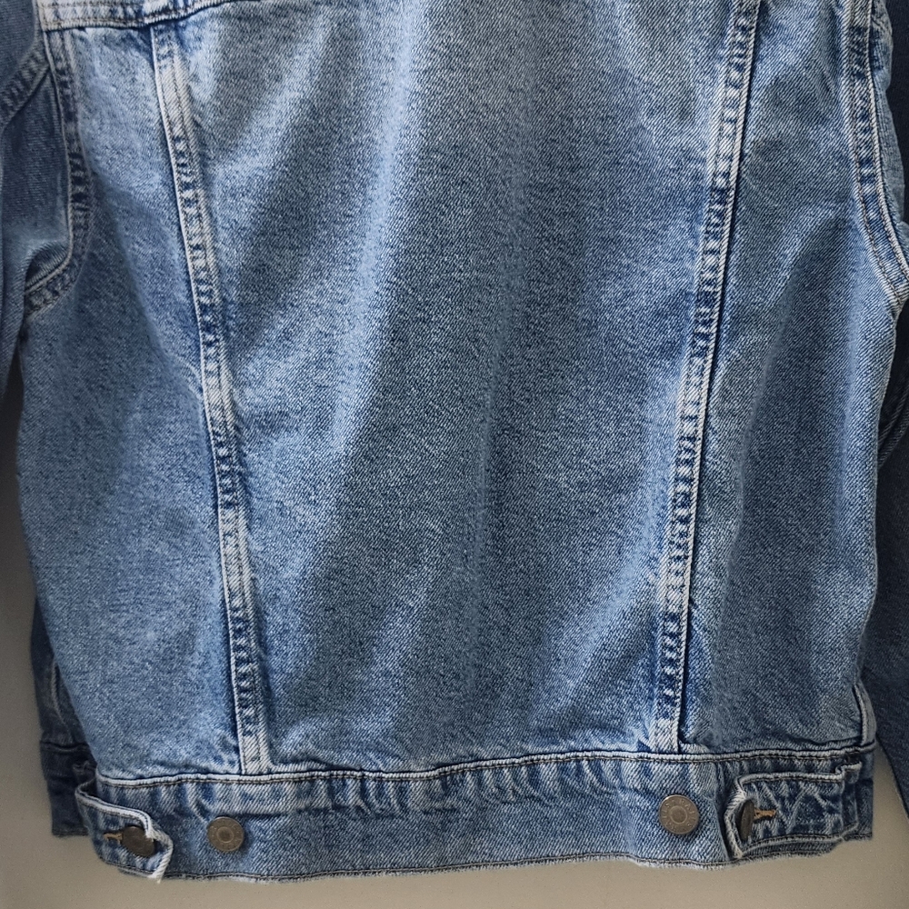 Rails Light Blue Denim Jacket - Classic Trucker Style, Size Small. - Picture 7 of 8